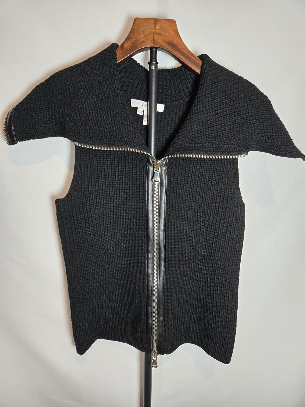 Per Se Black Ribbed Knit Vest with Collar Size M